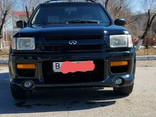 Infiniti QX4, 1998