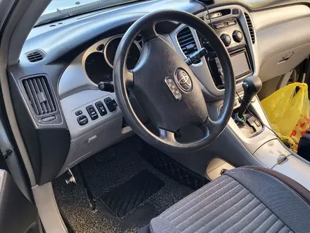 Toyota Highlander 2004 года за 7 200 000 тг. в Усть-Каменогорск – фото 2