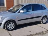 Kia Rio 2009 года за 3 400 000 тг. в Петропавловск – фото 2