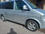 Volkswagen Multivan 2005 года за 10 500 000 тг. в Тараз – фото 3