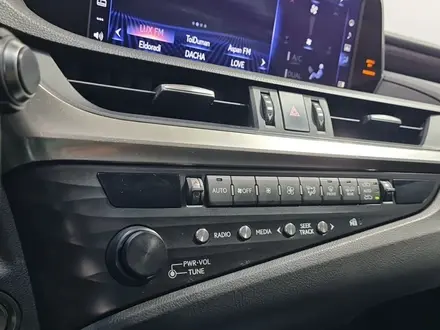 Lexus ES 350 2020 года за 17 690 000 тг. в Алматы – фото 23