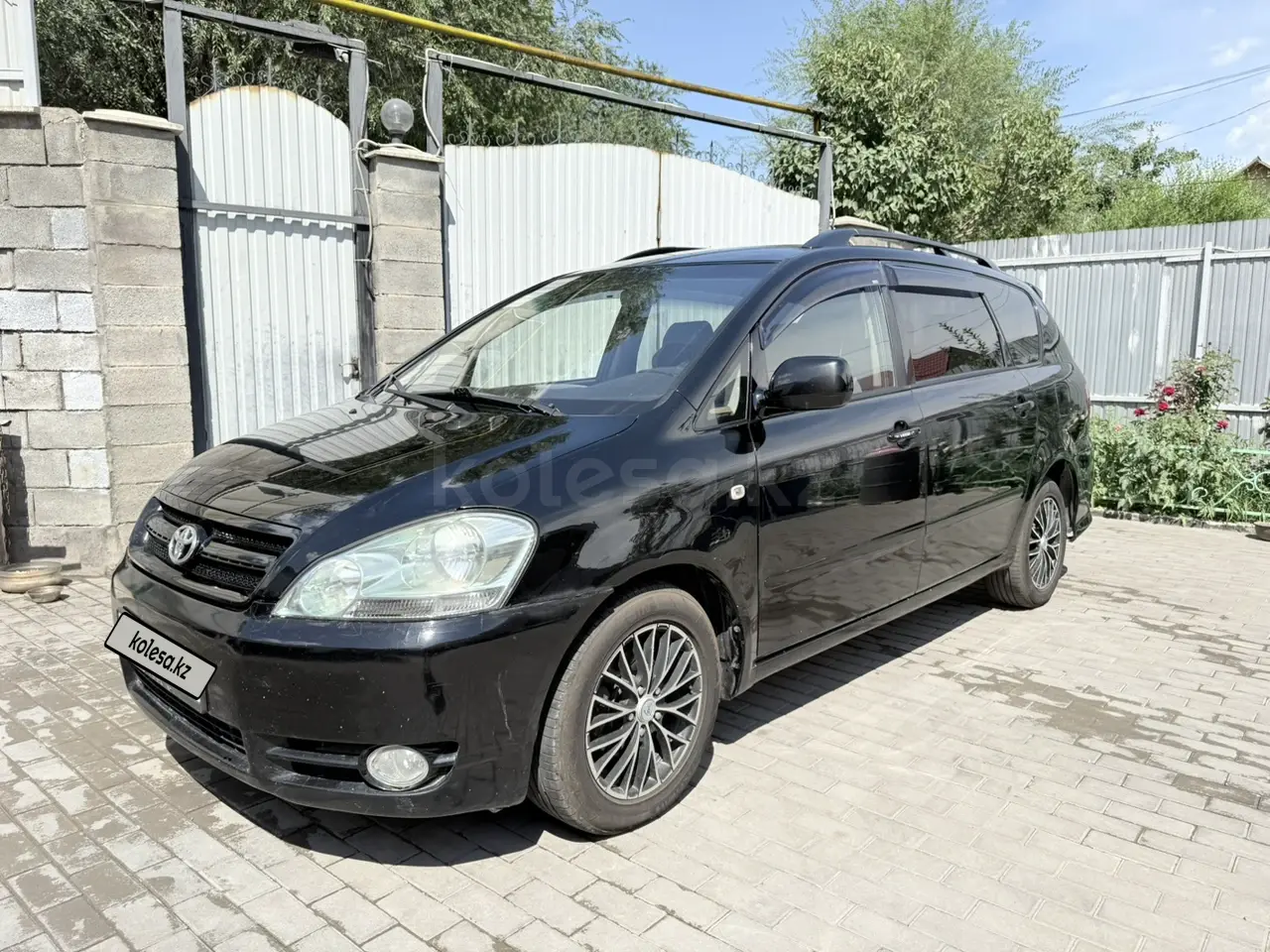 Toyota Avensis Verso, 2005