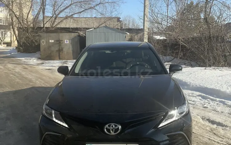 Toyota Camry 2023 года за 16 000 000 тг. в Уральск