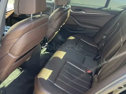 BMW 530 2017 года за 15 600 000 тг. в Астана – фото 12