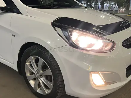 Hyundai Solaris 2013 года за 4 950 000 тг. в Петропавловск – фото 4