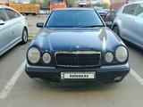 Mercedes-Benz E 240 1998 годаүшін2 300 000 тг. в Астана