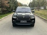 Toyota Land Cruiser 2018 года за 36 500 000 тг. в Алматы – фото 2