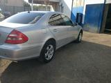 Mercedes-Benz E 220 2004 года за 3 800 000 тг. в Жезказган – фото 4
