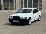 Mercedes-Benz C 280 1999 года за 2 499 999 тг. в Караганда – фото 2
