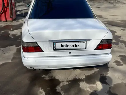 Mercedes-Benz E 300 1994 года за 1 600 000 тг. в Алматы – фото 5