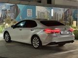 Toyota Camry 2019 года за 12 000 000 тг. в Актобе – фото 4