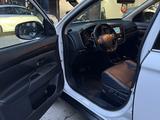 Mitsubishi Outlander 2015 годаүшін11 999 000 тг. в Шымкент – фото 2
