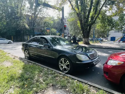Mercedes-Benz S 500 2000 года за 4 200 000 тг. в Алматы – фото 7