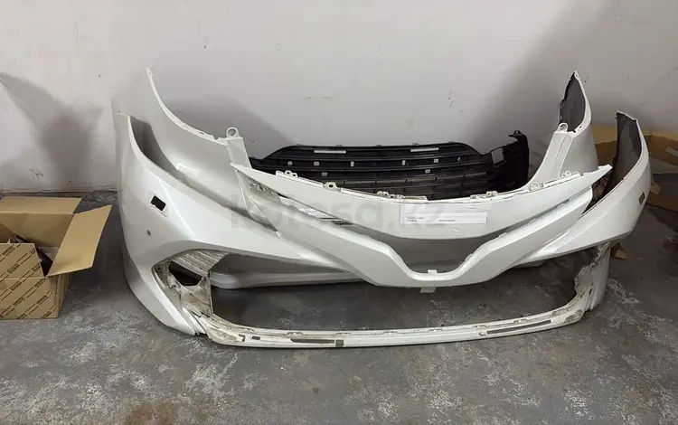 Бампер передний Toyota Camry, Б/У за 37 006 тг. в Актобе
