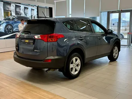 Toyota RAV4 2014 года за 7 990 000 тг. в Актау – фото 3