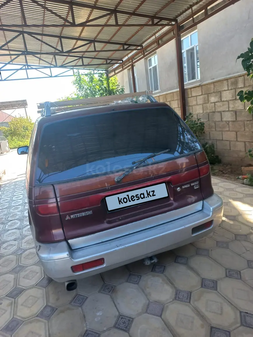 Mitsubishi Space Wagon, 1994