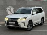 Lexus LX 570 2016 годаfor41 000 000 тг. в Шымкент