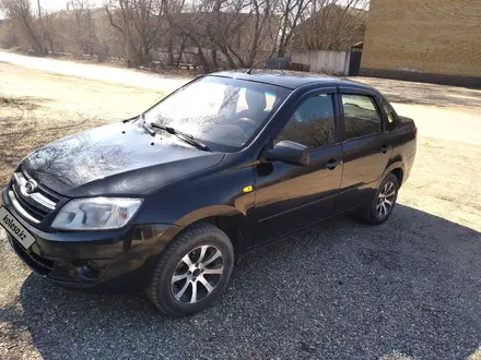 ВАЗ (Lada) Granta 2190 2014 года за 1 900 000 тг. в Семей – фото 2