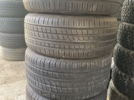 Комплект разноширокие шины 275/40/19 245/45/19 Pirelli. за 120 000 тг. в Алматы