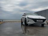 Hyundai Elantra 2021 года за 9 100 000 тг. в Актау – фото 2