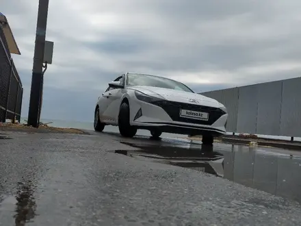 Hyundai Elantra 2021 года за 8 000 000 тг. в Актау