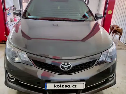 Toyota Camry 2014 года за 4 800 000 тг. в Алматы – фото 2