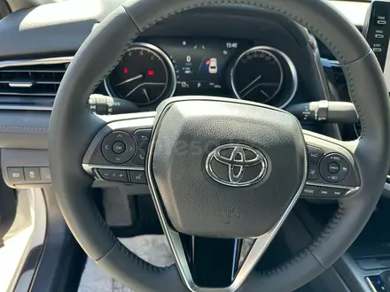 Toyota Camry 2023 года за 19 100 000 тг. в Атырау – фото 11