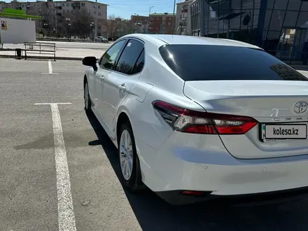 Toyota Camry 2023 года за 19 100 000 тг. в Атырау – фото 6