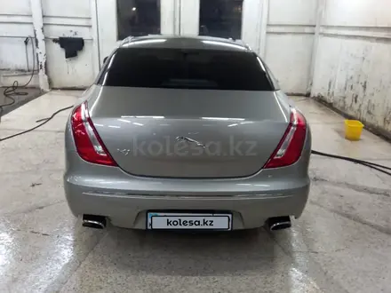 Jaguar XJ 2013 года за 15 000 000 тг. в Алматы – фото 14