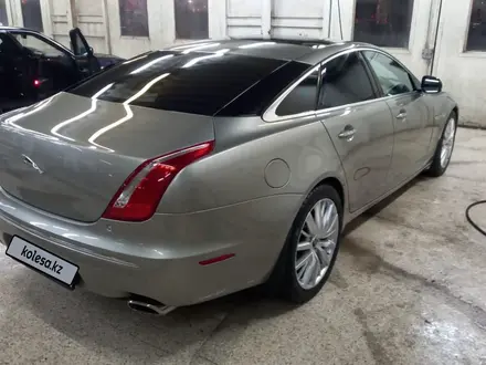 Jaguar XJ 2013 года за 15 000 000 тг. в Алматы – фото 15