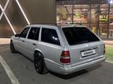 Mercedes-Benz E 220 1994 года за 2 300 000 тг. в Шымкент – фото 5