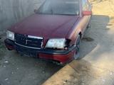 Mercedes-Benz C 180 1993 годаүшін650 000 тг. в Жезказган