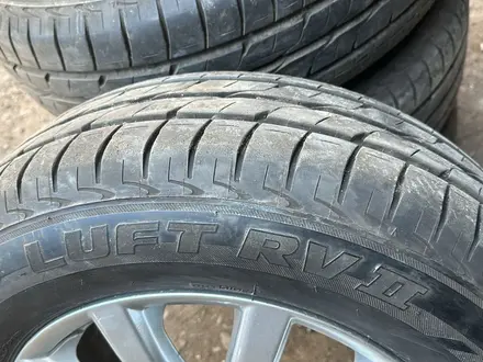 215/65/16 Bridgestone, в идеале комплект за 100 000 тг. в Алматы – фото 5