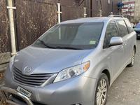 Toyota Sienna 2016 года за 8 800 000 тг. в Атырау