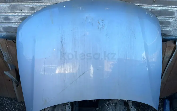 Volkswagen Passat B5 капот за 1 777 тг. в Актобе