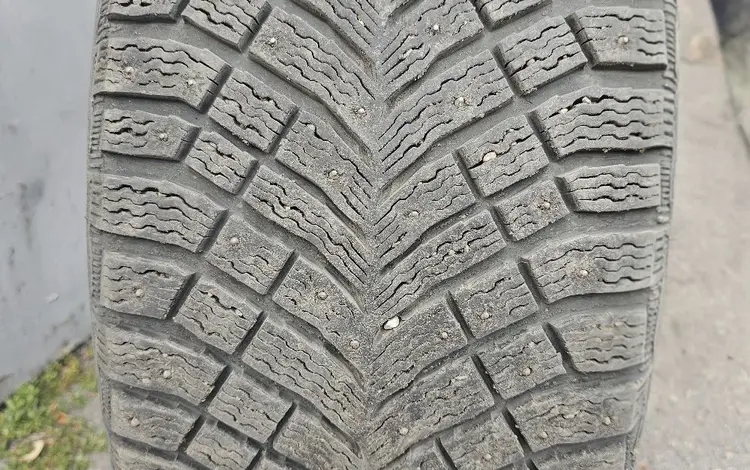 MICHELIN X-ICE NORTH 4 SUV резину в оличном состоянии за 700 000 тг. в Астана