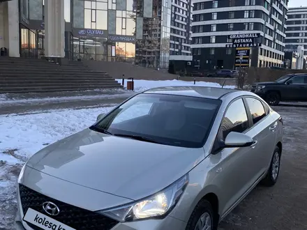 Hyundai Solaris 2020 года за 7 900 000 тг. в Астана – фото 3