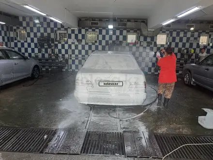 Mercedes-Benz E 320 1999 года за 4 000 000 тг. в Алматы – фото 10