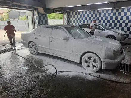 Mercedes-Benz E 320 1999 года за 4 000 000 тг. в Алматы – фото 11