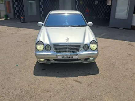 Mercedes-Benz E 320 1999 года за 4 000 000 тг. в Алматы – фото 18