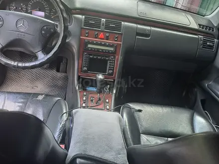 Mercedes-Benz E 320 1999 года за 4 000 000 тг. в Алматы – фото 4