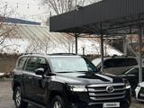 Toyota Land Cruiser 2023 года за 46 000 000 тг. в Алматы