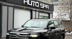 Toyota Land Cruiser 2023 года за 46 000 000 тг. в Алматы – фото 2