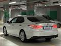 Toyota Camry 2018 года за 13 600 000 тг. в Астана – фото 6