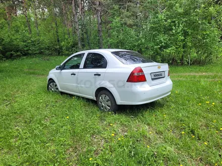 Chevrolet Aveo 2011 года за 2 500 000 тг. в Петропавловск – фото 3