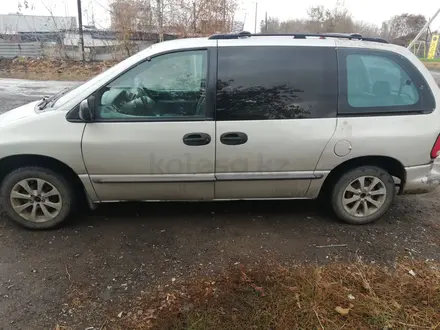 Dodge Caravan 2000 года за 2 200 000 тг. в Астана