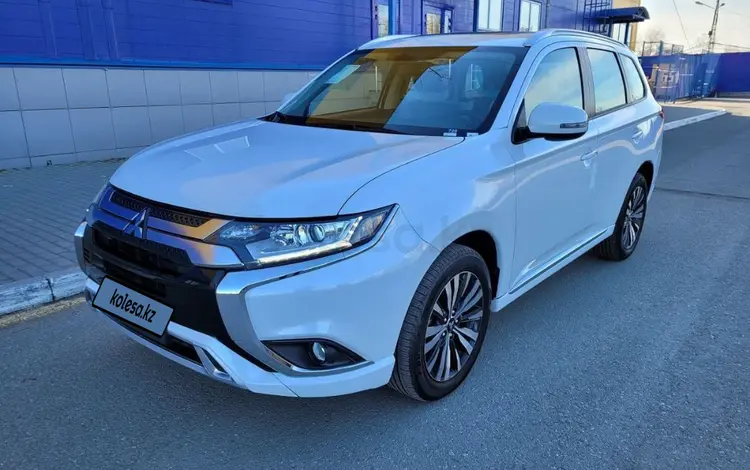 Mitsubishi Outlander 2022 года за 11 300 000 тг. в Астана