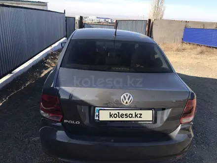 Volkswagen Polo 2015 года за 3 300 000 тг. в Актобе – фото 4