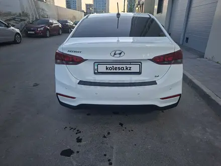 Hyundai Accent 2018 года за 6 600 000 тг. в Астана – фото 3