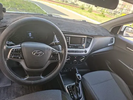 Hyundai Accent 2018 года за 6 600 000 тг. в Астана – фото 4